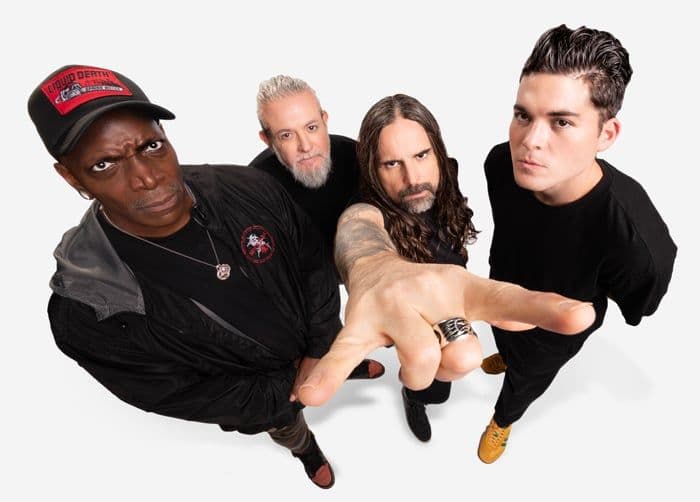 Kisser revela desânimo no Sepultura após saída de Eloy